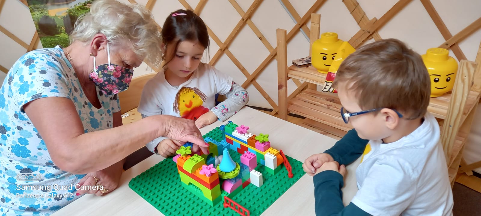 Projekt Senioři staví s dětmi